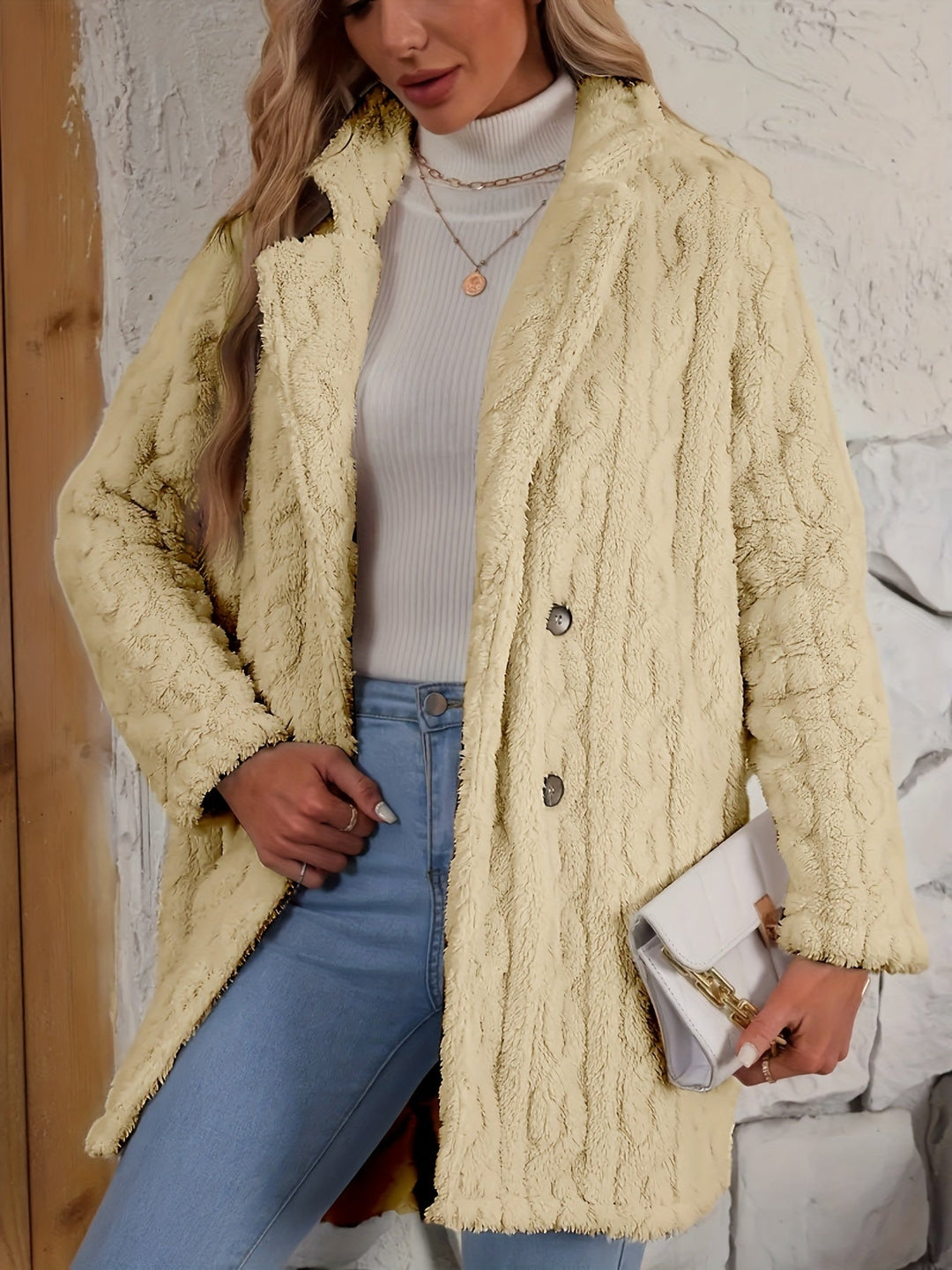 Léa - Cozy Faux Fur Coat