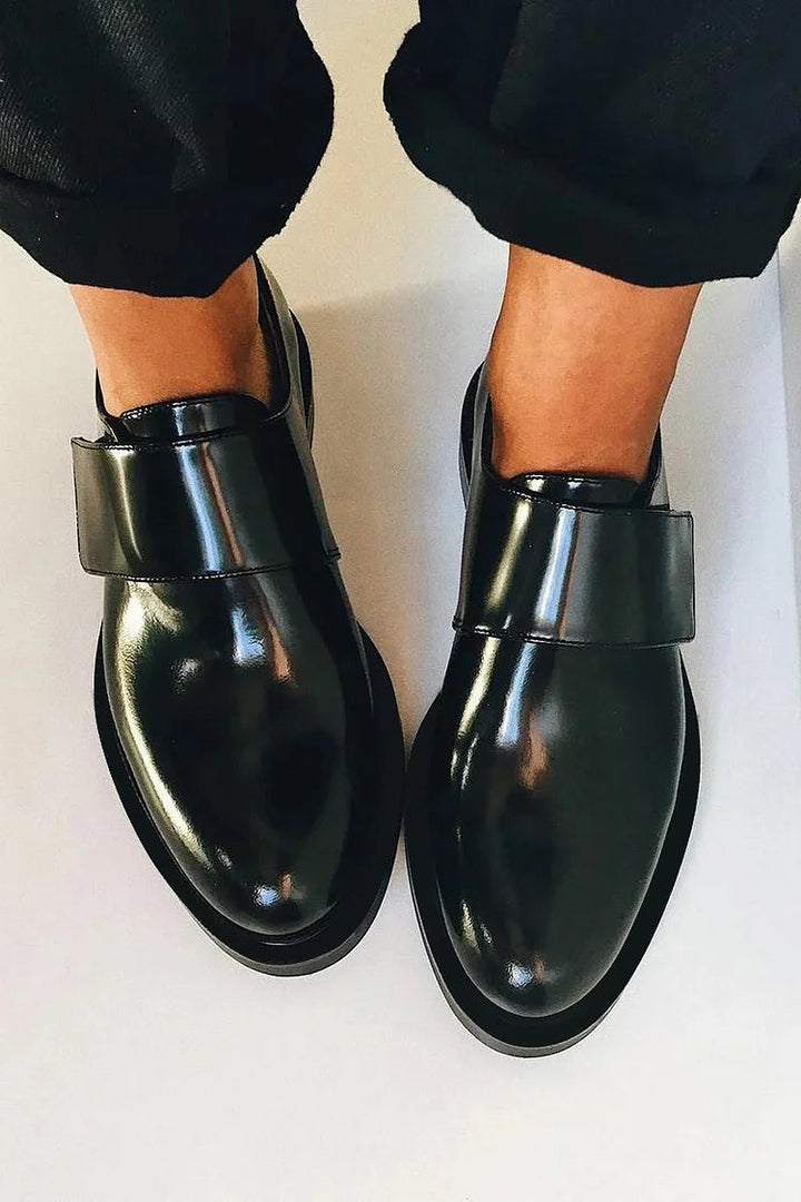 IRIS | Elegant, polished loafers with a strap for impeccable style.