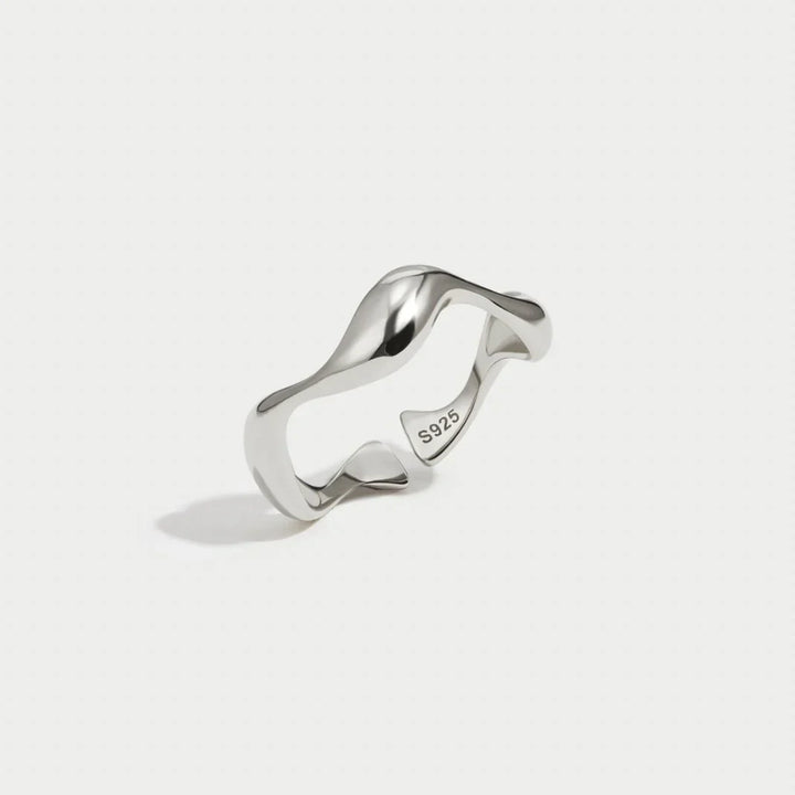 Nola™ | Wavy Minimalist Ring