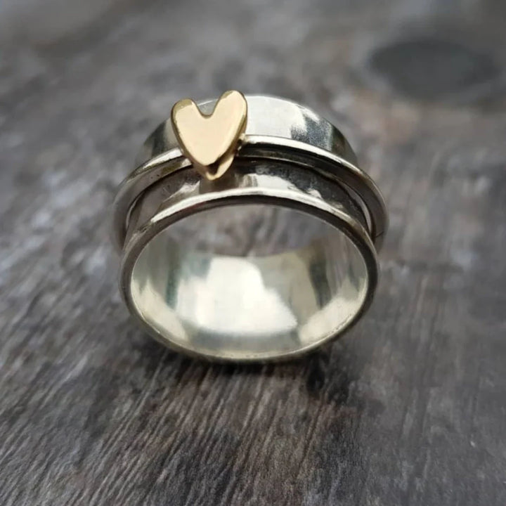 Maeve™ | Polished Heart Ring