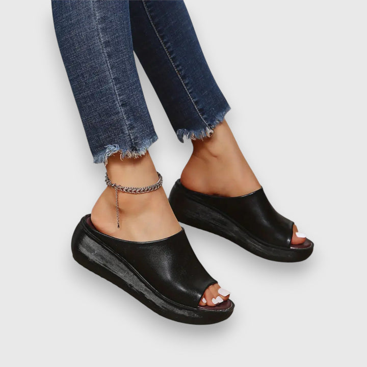 Amelie - Soft Faux-Leather Sandal