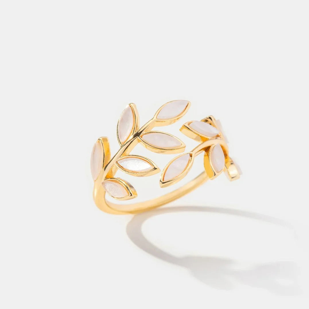 Serene™ | Polished Leaf Ring