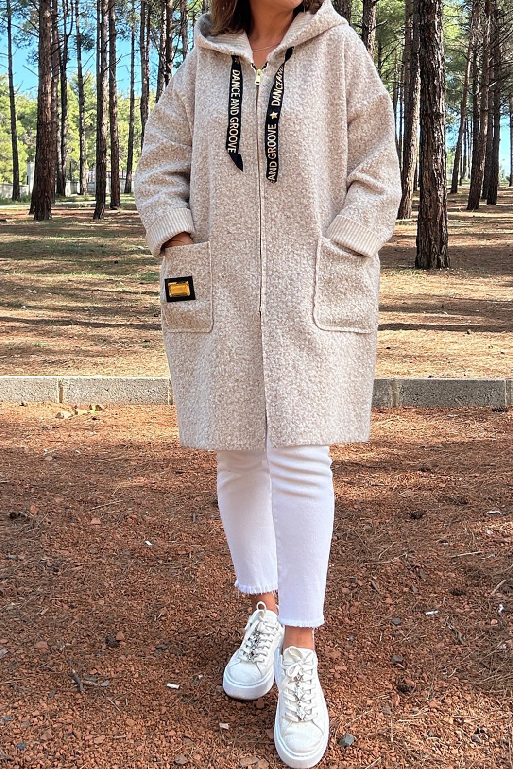 Caroline - Chic Lambswool Hooded Coat